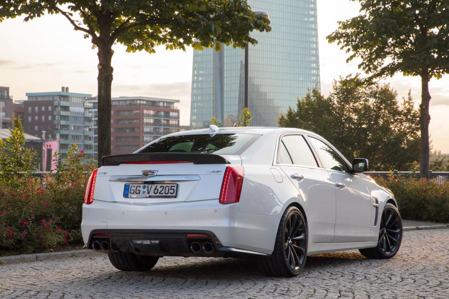  Cadillac CTS-V Carbon Black Edition 2017 года  (WW) (фото 7 из 24)